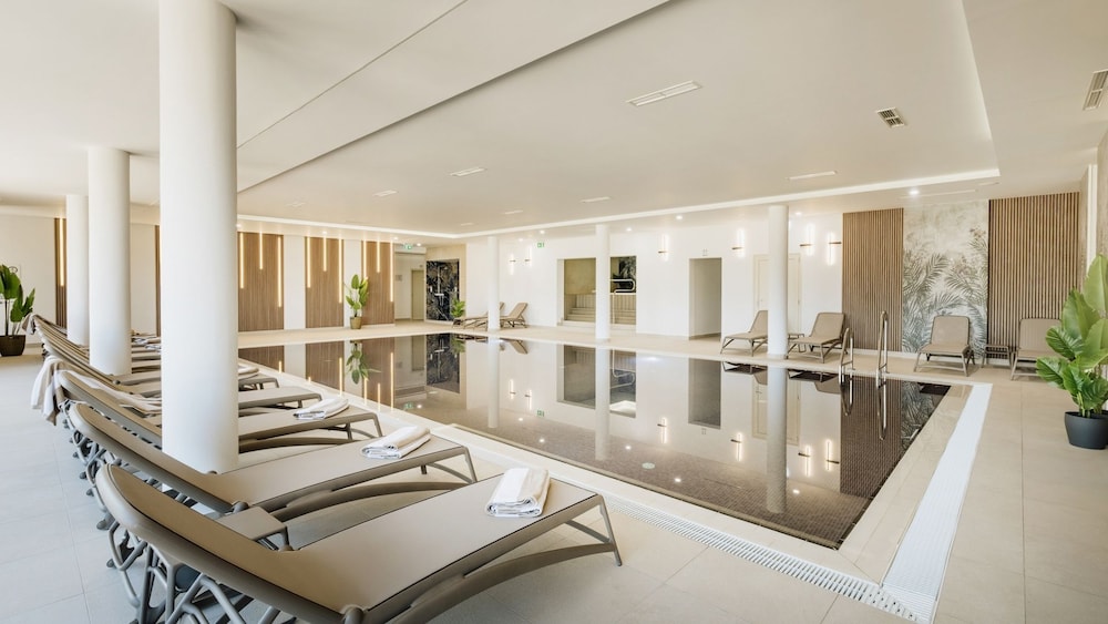 Hotel Nautica — Swimming pool in Novigrad, Istria