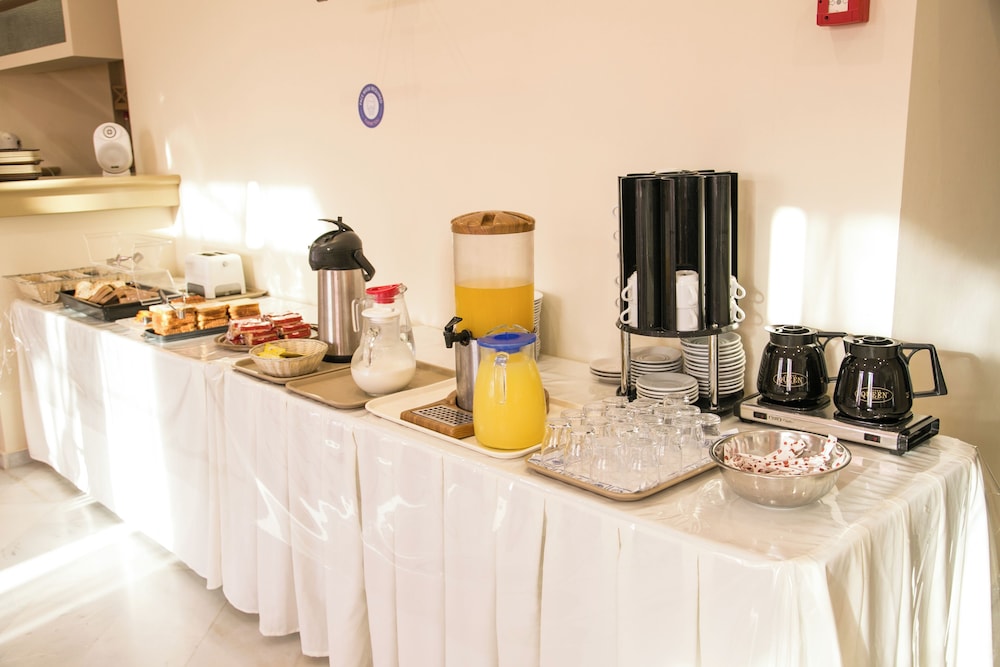 Palatino Hotel — Restaurant & bars in Lixouri, Ionian Islands