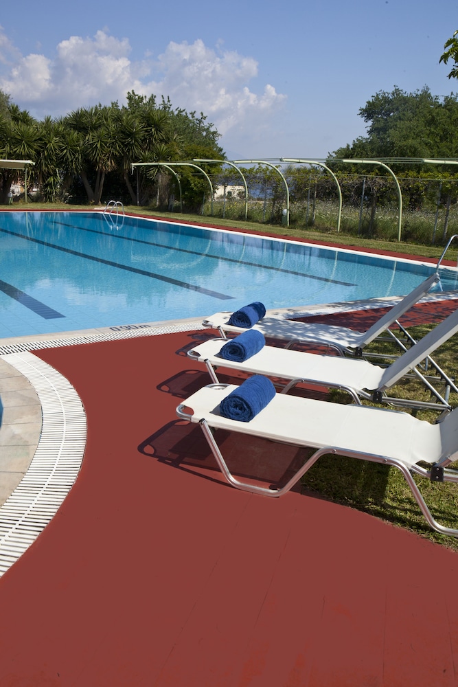 Palatino Hotel — Swimming pool in Lixouri, Ionian Islands