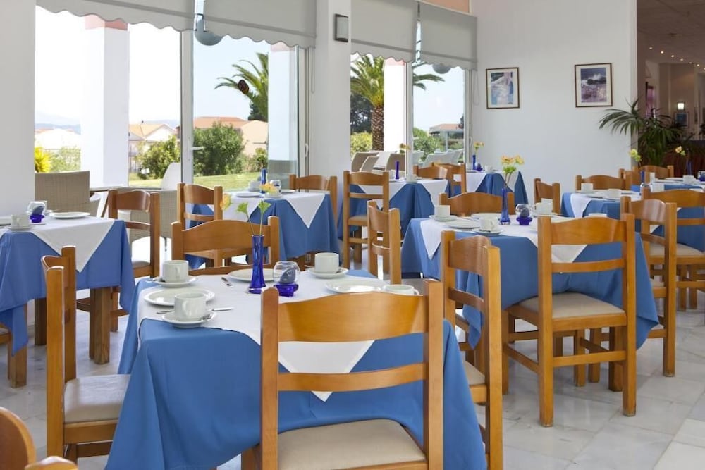 Palatino Hotel — Restaurant & bars in Lixouri, Ionian Islands