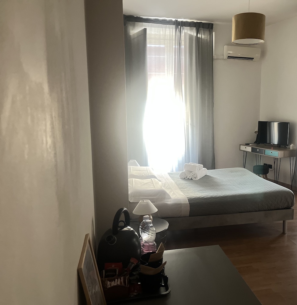 Stesicoro InHabit - Catania City Center — Hotel rooms in Catania, Sicily
