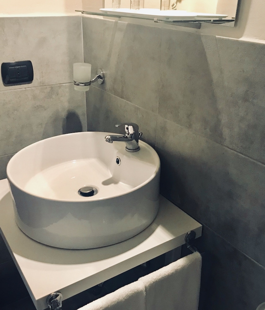 Stesicoro InHabit - Catania City Center — Hotel rooms in Catania, Sicily