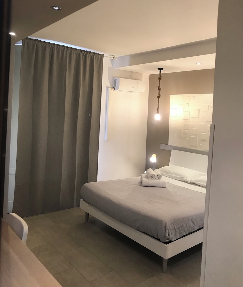 Stesicoro InHabit - Catania City Center — Hotel rooms in Catania, Sicily