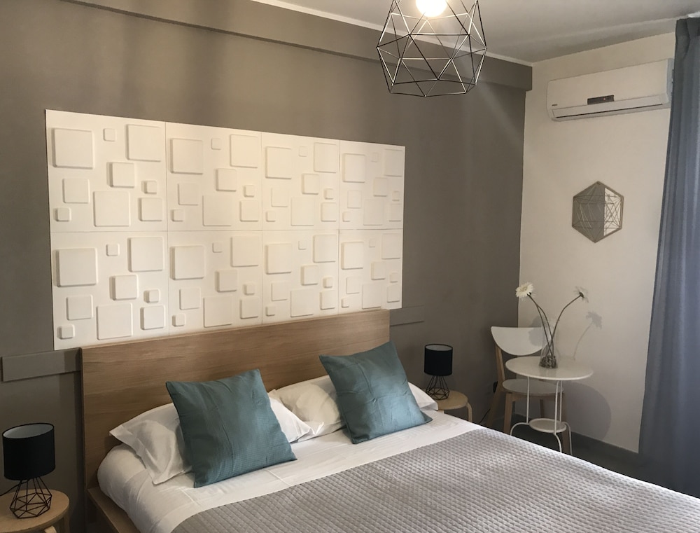 Stesicoro InHabit - Catania City Center — Hotel rooms in Catania, Sicily
