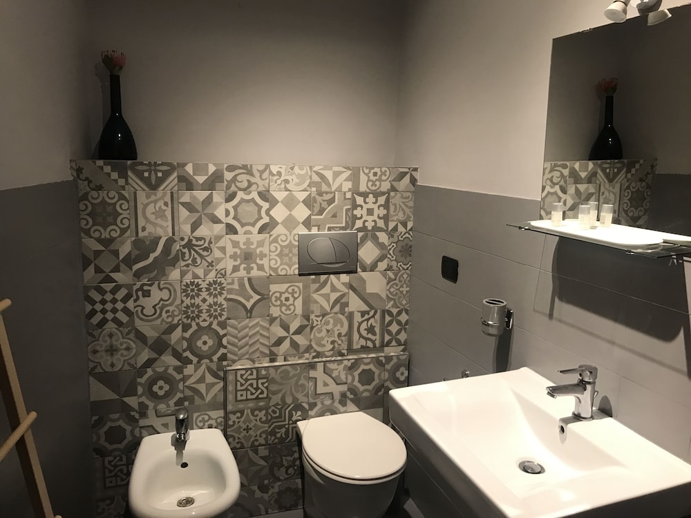 Stesicoro InHabit - Catania City Center — Hotel rooms in Catania, Sicily
