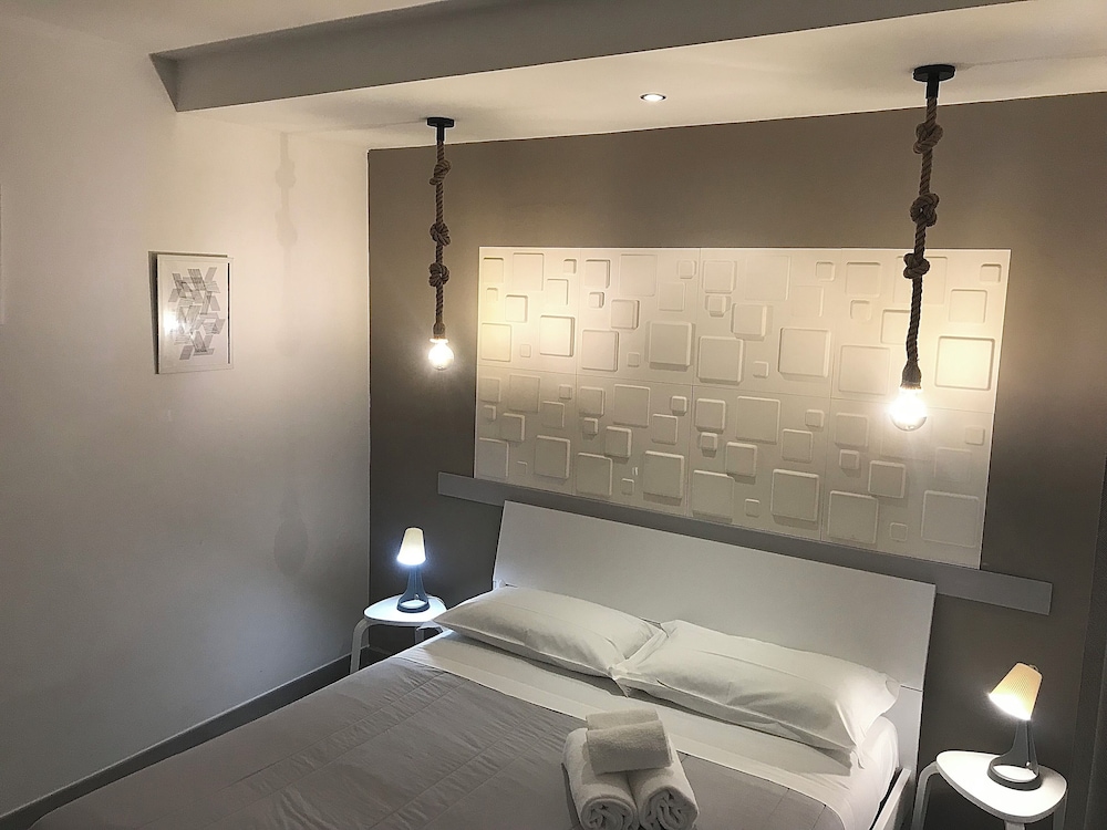 Stesicoro InHabit - Catania City Center — Hotel rooms in Catania, Sicily