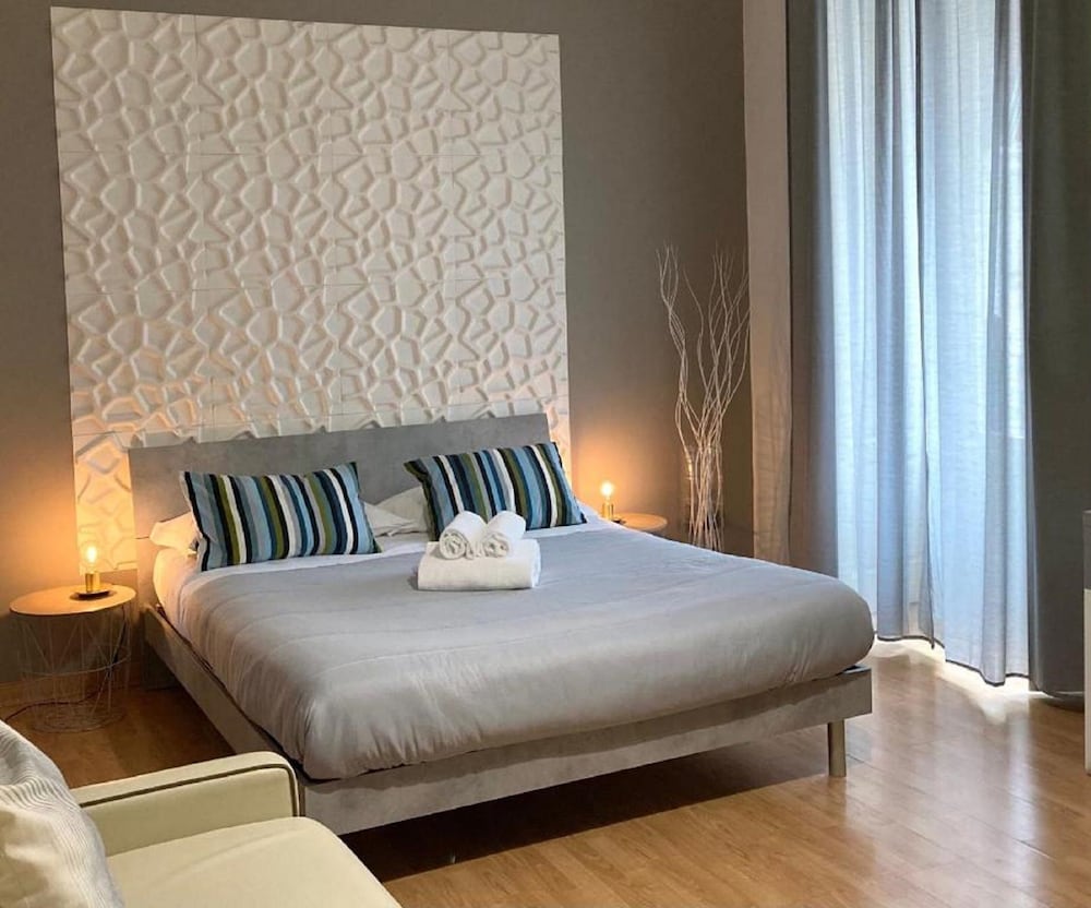 Stesicoro InHabit - Catania City Center — Hotel rooms in Catania, Sicily