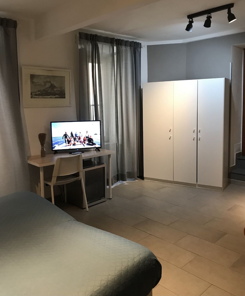 Stesicoro InHabit - Catania City Center — Hotel rooms in Catania, Sicily