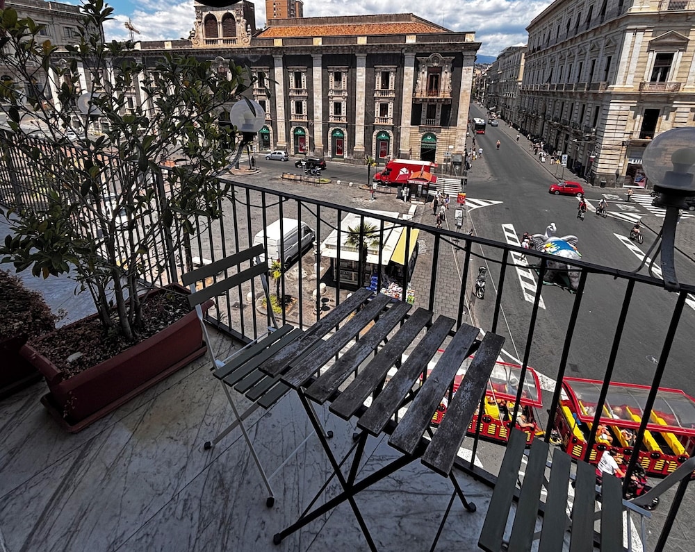Stesicoro InHabit - Catania City Center — Hotel rooms in Catania, Sicily