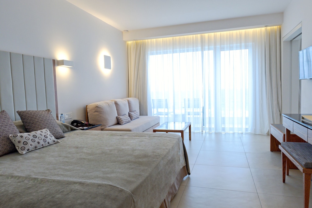 Sunrise Pearl Hotel & Spa — Hotel rooms in Protaras, Famagusta Region
