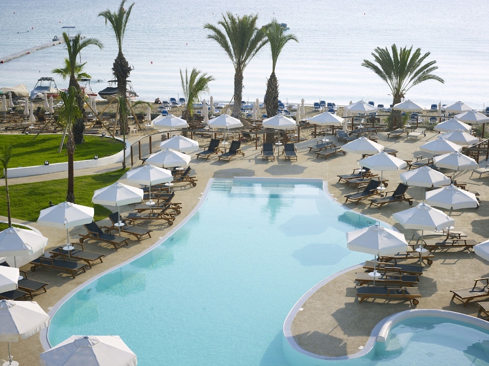 Sunrise Pearl Hotel & Spa — Swimming pool in Protaras, Famagusta Region