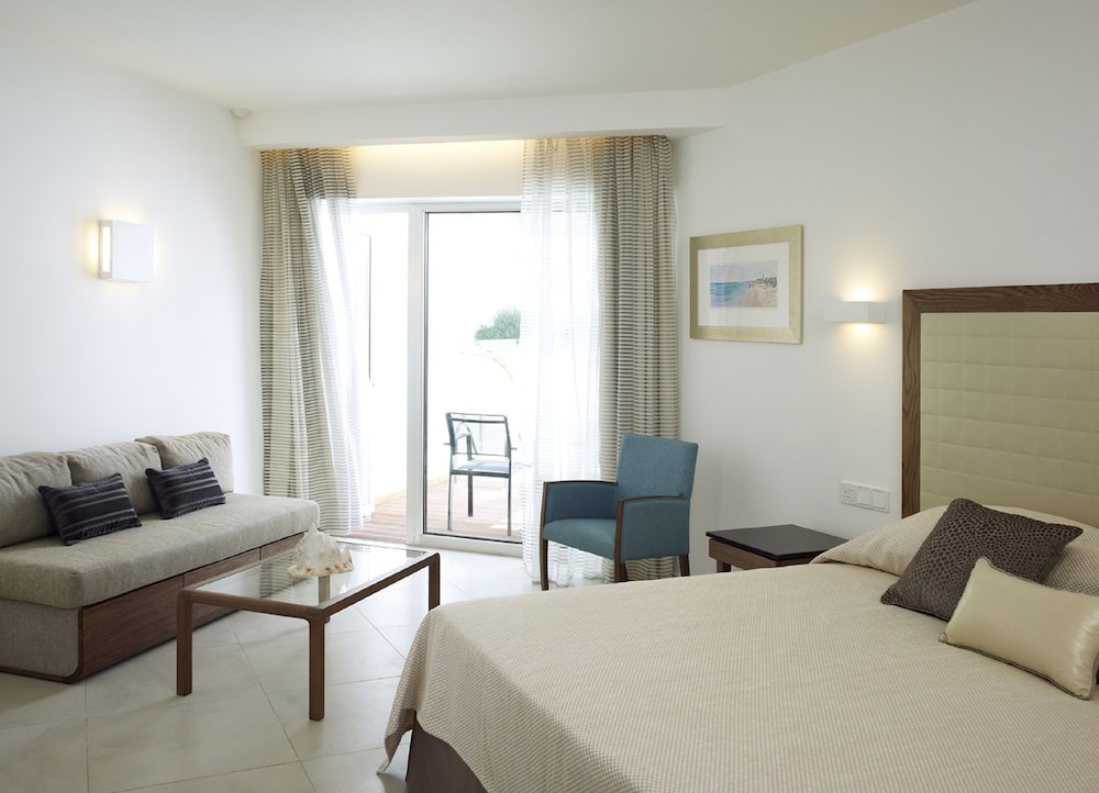 Sunrise Pearl Hotel & Spa — Hotel rooms in Protaras, Famagusta Region