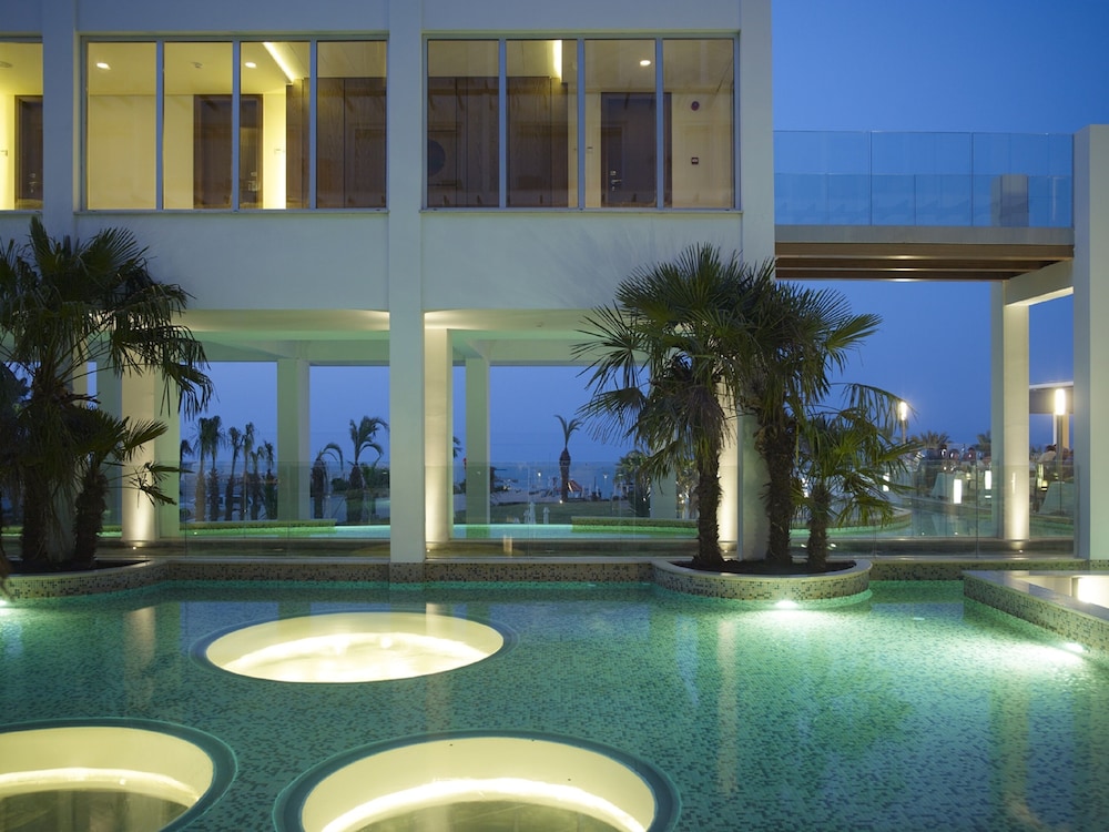 Sunrise Pearl Hotel & Spa — Swimming pool in Protaras, Famagusta Region