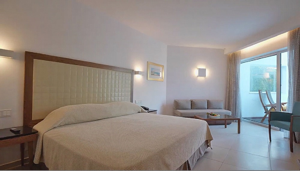 Sunrise Pearl Hotel & Spa — Hotel rooms in Protaras, Famagusta Region