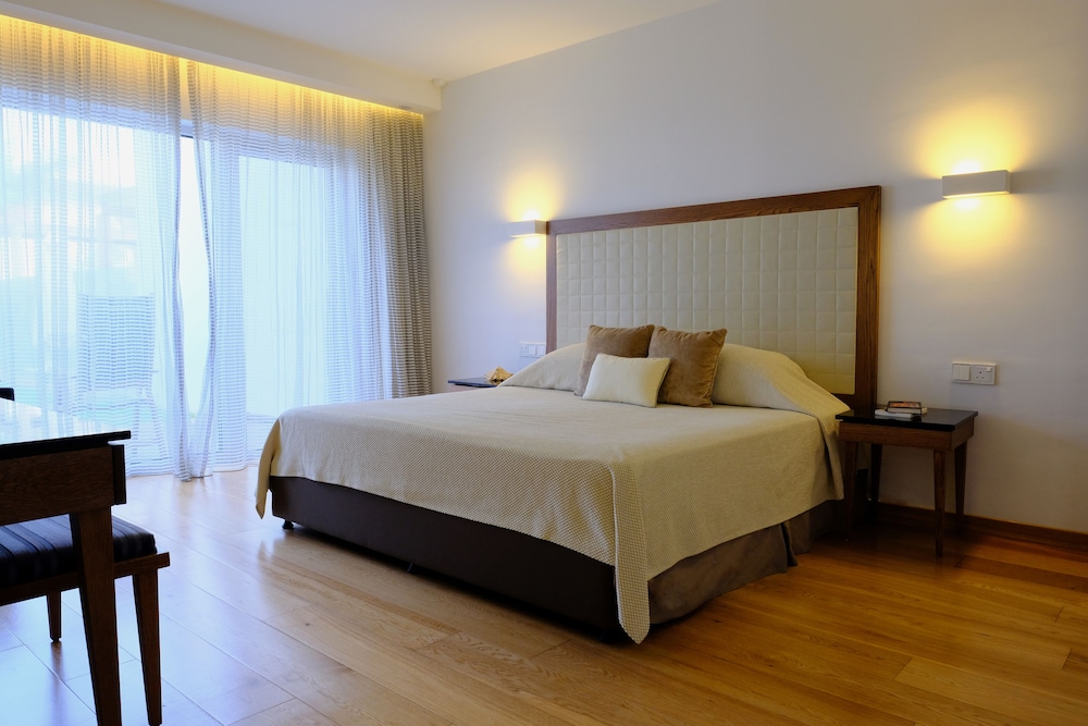 Sunrise Pearl Hotel & Spa — Hotel rooms in Protaras, Famagusta Region