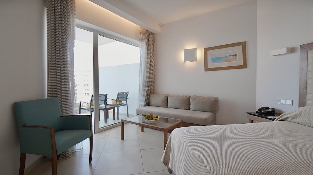 Sunrise Pearl Hotel & Spa — Hotel rooms in Protaras, Famagusta Region