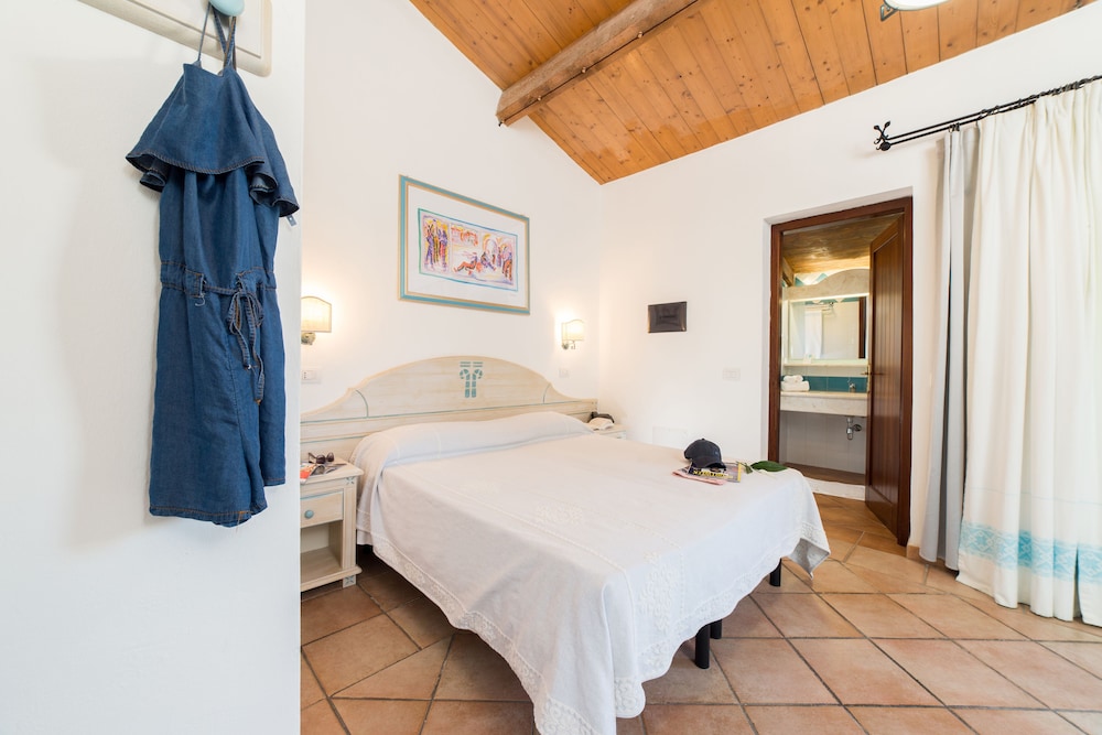 TH San Teodoro - Liscia Eldi Village — Hotel rooms in San Teodoro, Sardinia