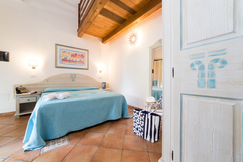 TH San Teodoro - Liscia Eldi Village — Hotel rooms in San Teodoro, Sardinia
