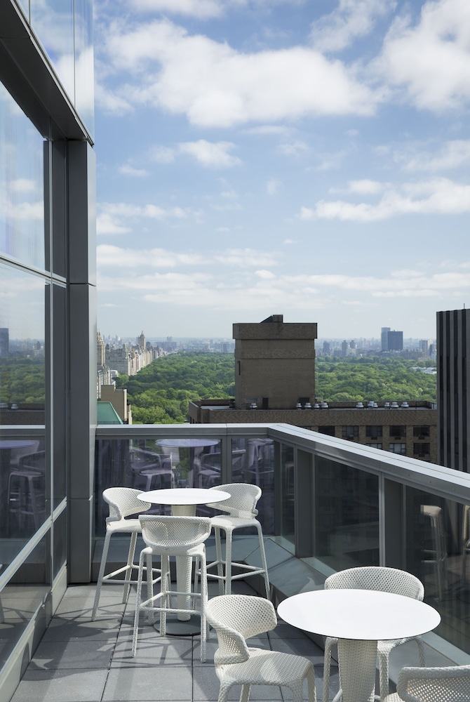 Residence Inn by Marriott New York Manhattan/Central Park — Restaurant & bars in New York City, New York State