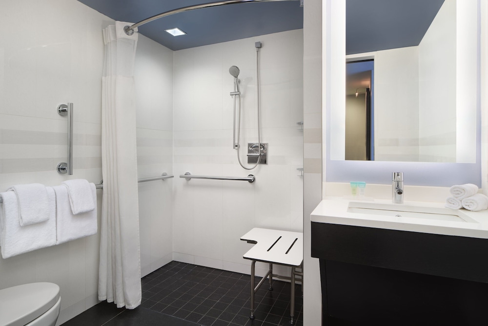 Residence Inn by Marriott New York Manhattan/Central Park — Hotel rooms in New York City, New York State
