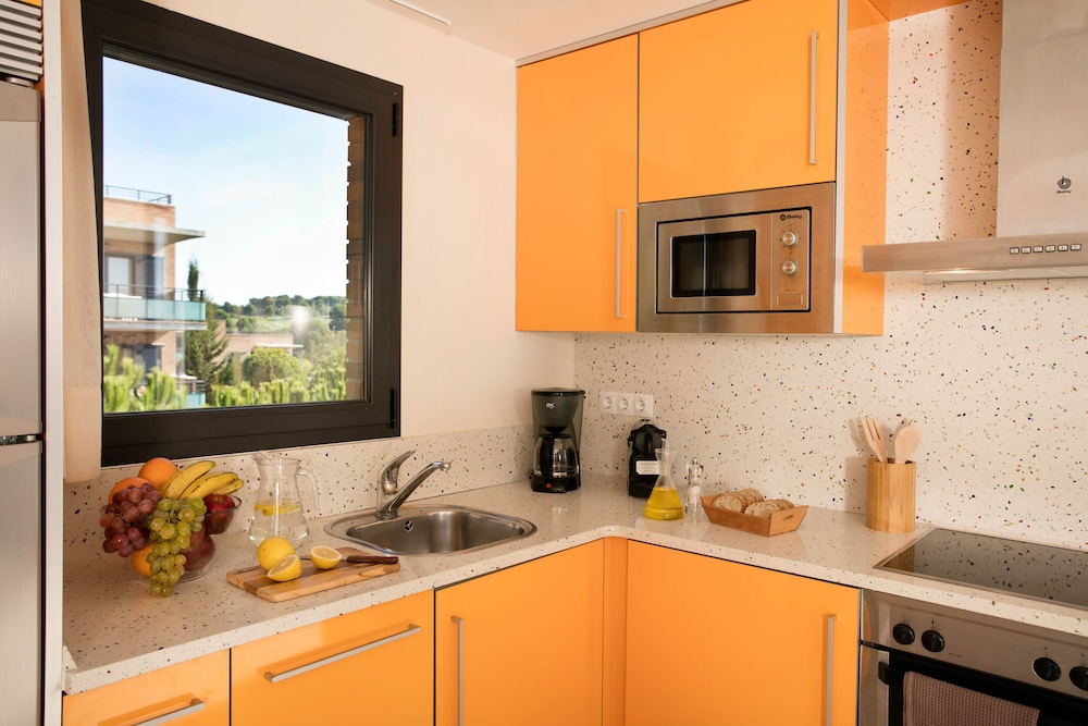 Pierre & Vacances Salou — Hotel rooms in Salou, Catalonia