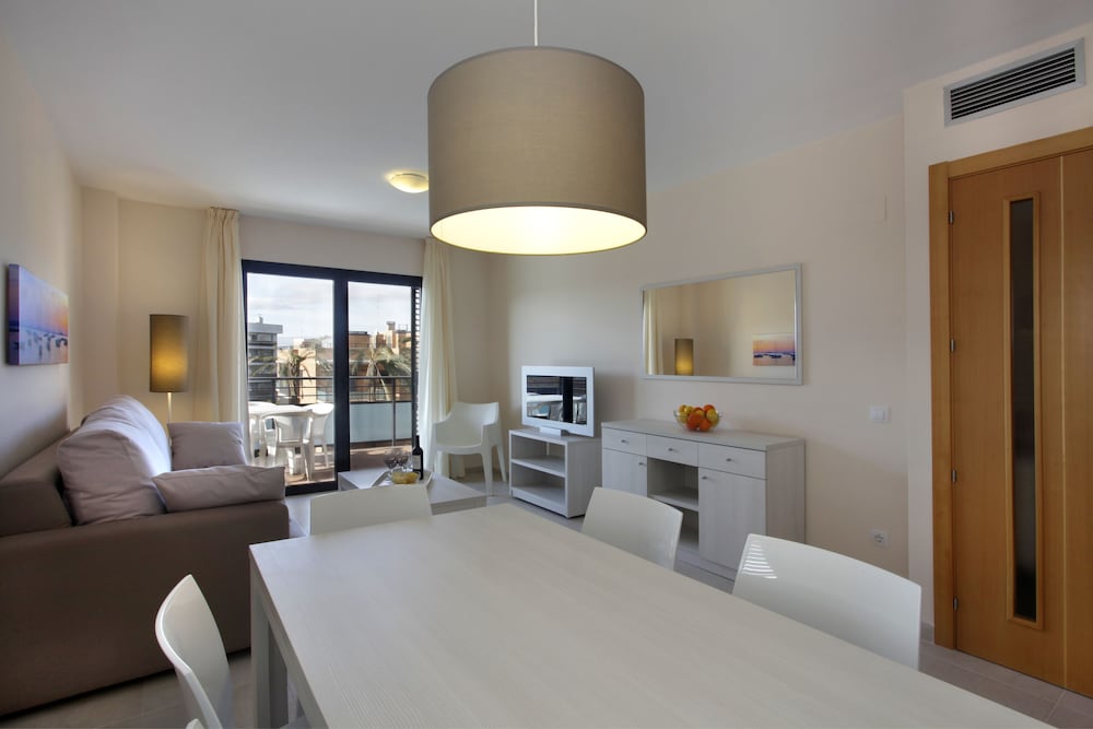 Pierre & Vacances Salou — Hotel rooms in Salou, Catalonia