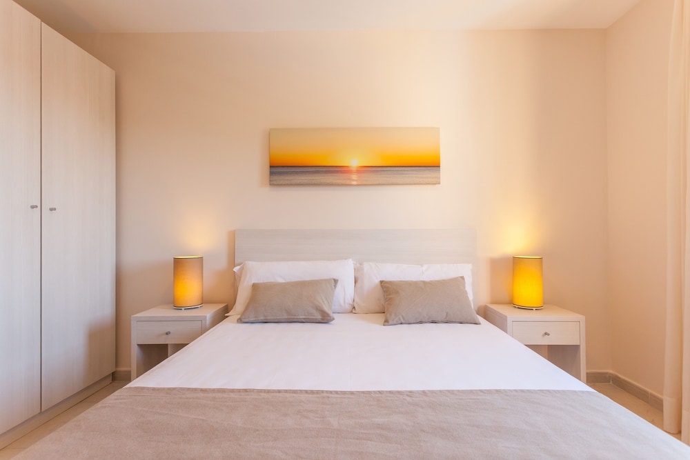 Pierre & Vacances Salou — Hotel rooms in Salou, Catalonia