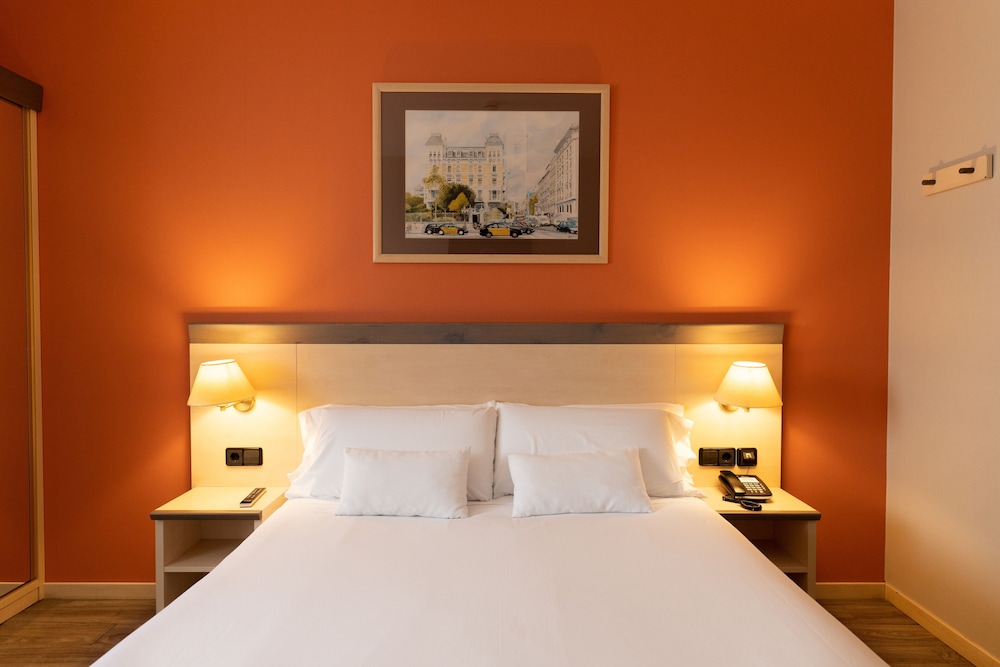 Petit Palace Trencadis — Hotel rooms in Barcelona, Catalonia