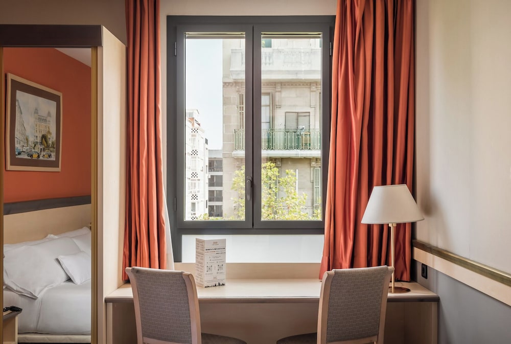 Petit Palace Trencadis — Hotel rooms in Barcelona, Catalonia