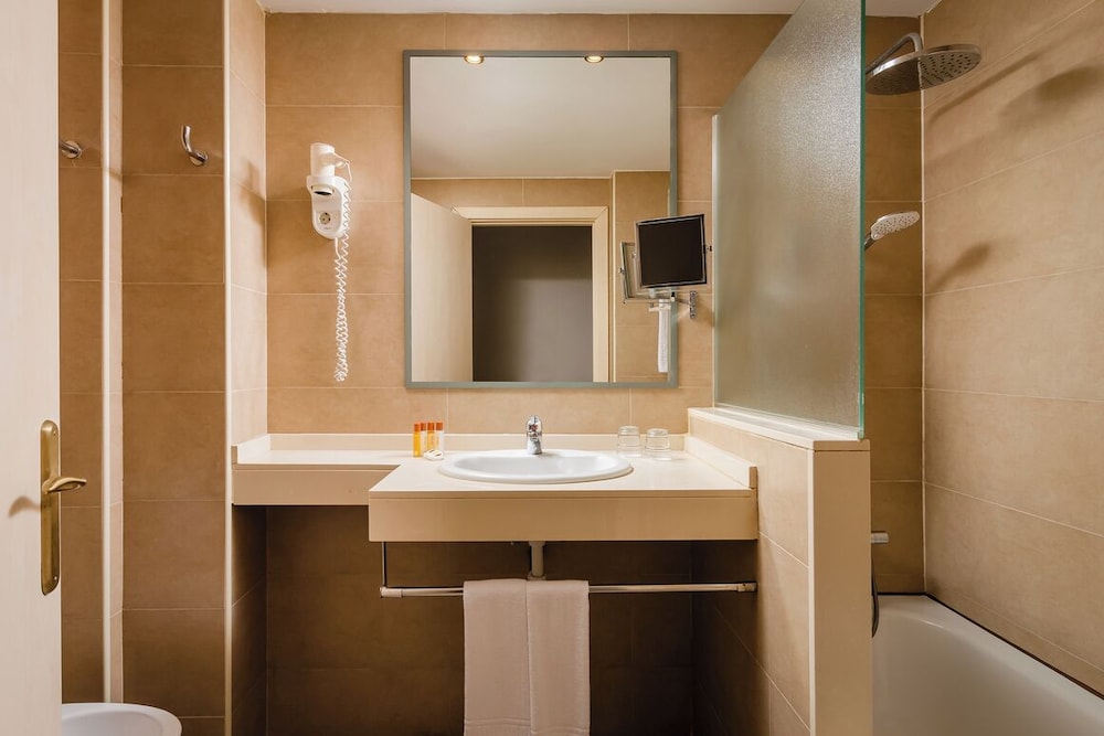 Petit Palace Trencadis — Hotel rooms in Barcelona, Catalonia