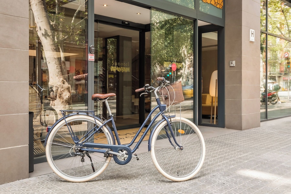 Petit Palace Trencadis — Hotel building in Barcelona, Catalonia