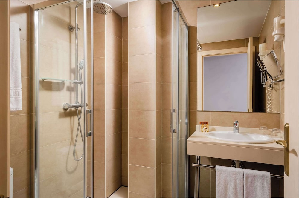 Petit Palace Trencadis — Hotel rooms in Barcelona, Catalonia