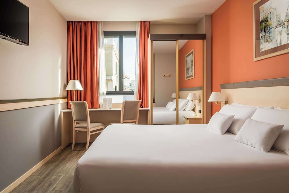 Petit Palace Trencadis — Hotel rooms in Barcelona, Catalonia