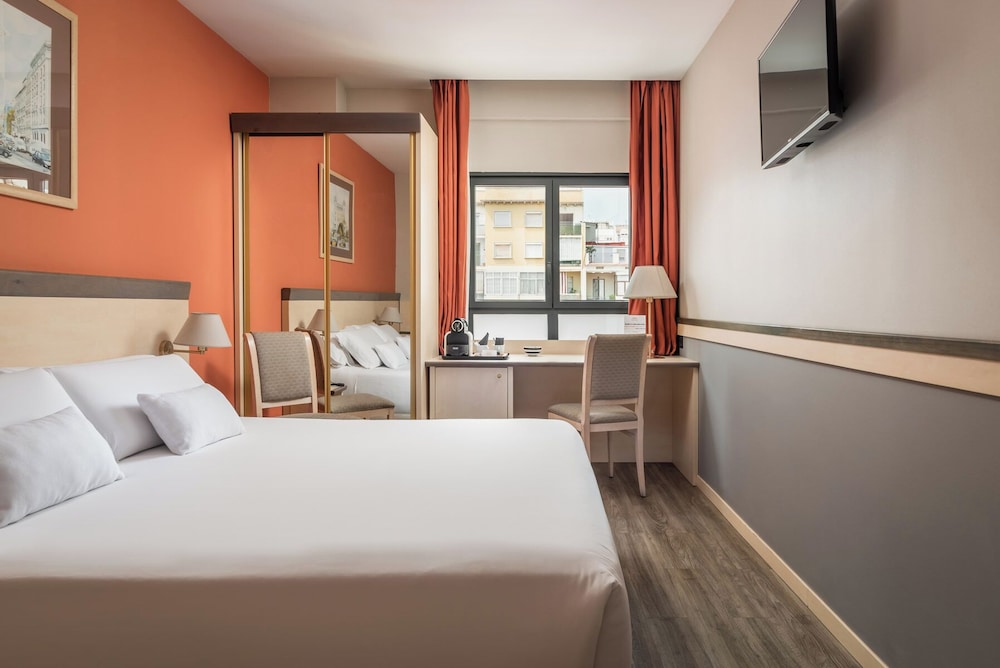 Petit Palace Trencadis — Hotel rooms in Barcelona, Catalonia