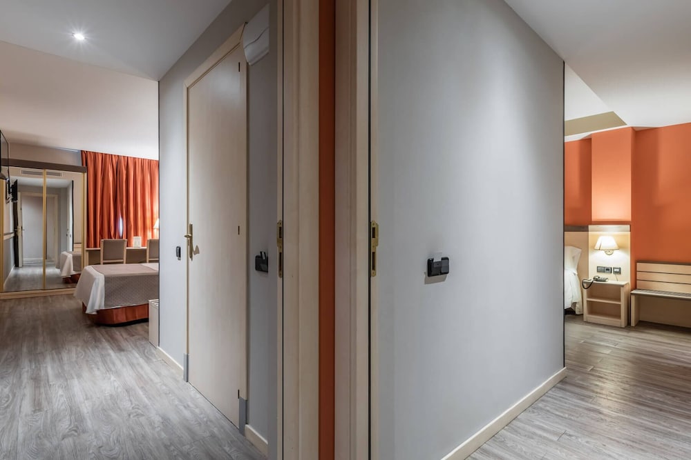 Petit Palace Trencadis — Hotel rooms in Barcelona, Catalonia