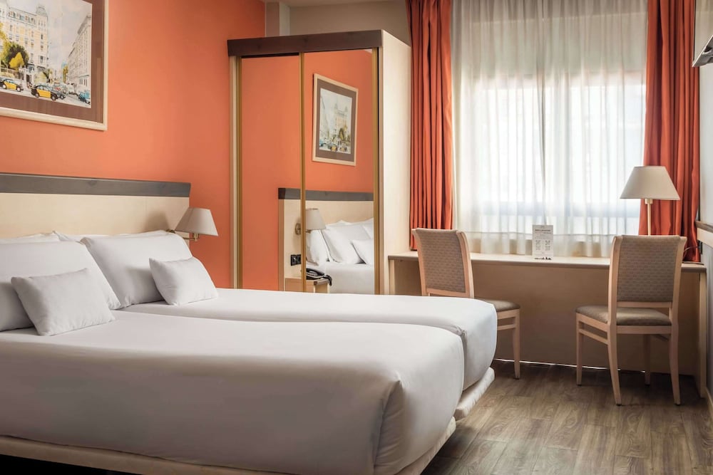 Petit Palace Trencadis — Hotel rooms in Barcelona, Catalonia