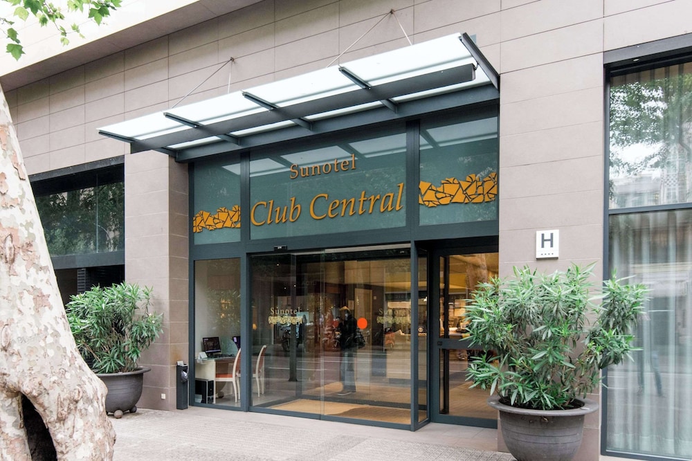 Petit Palace Trencadis — Hotel building in Barcelona, Catalonia