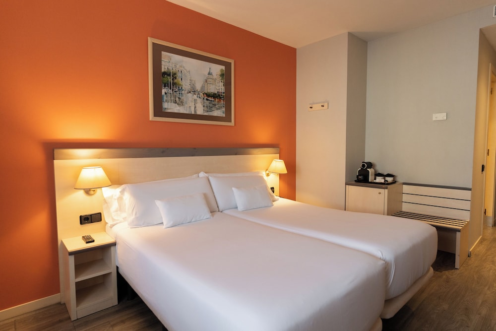 Petit Palace Trencadis — Hotel rooms in Barcelona, Catalonia