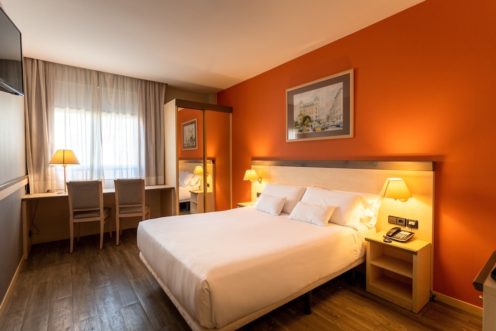 Petit Palace Trencadis — Hotel rooms in Barcelona, Catalonia