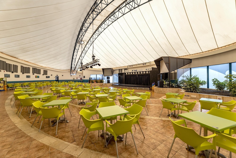 THB Tropical Island Aparthotel — Restaurant & bars in Playa Blanca, Canary Islands