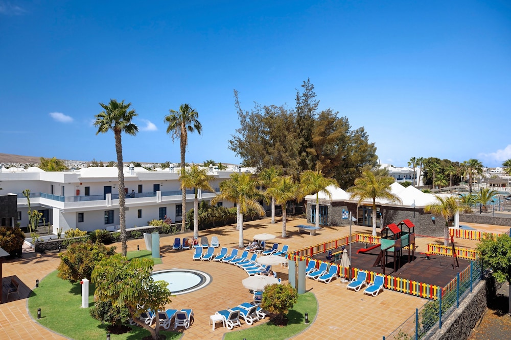 THB Tropical Island Aparthotel - zdjęcie 4