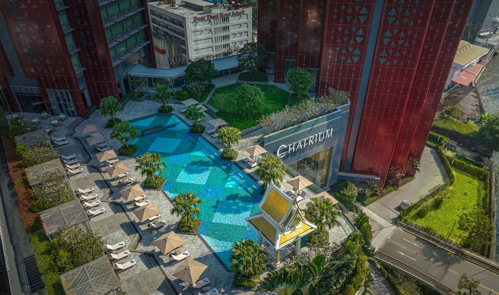 Chatrium Grand Bangkok — Swimming pool in Bangkok, Bangkok