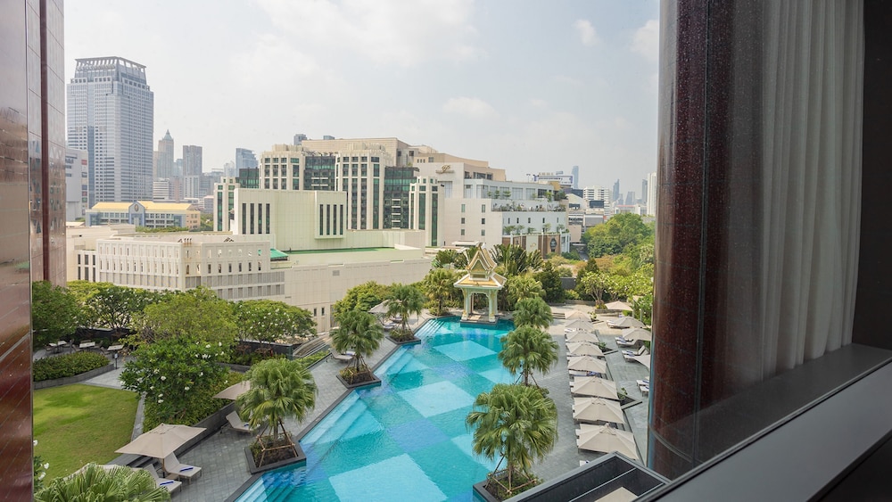 Chatrium Grand Bangkok — Swimming pool in Bangkok, Bangkok