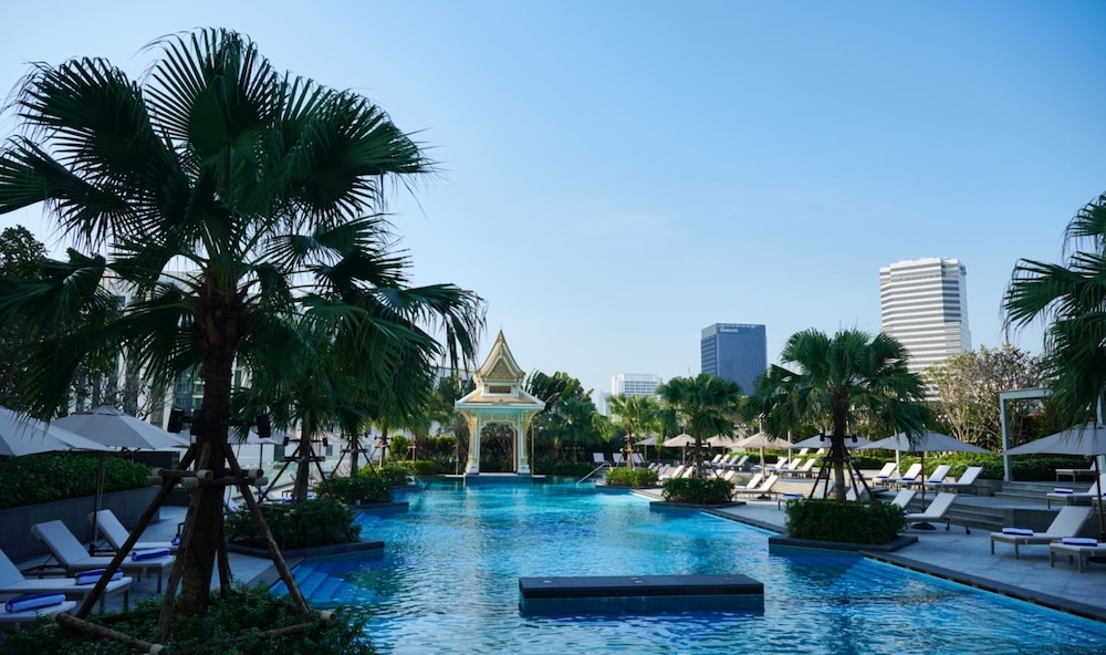Chatrium Grand Bangkok — Swimming pool in Bangkok, Bangkok