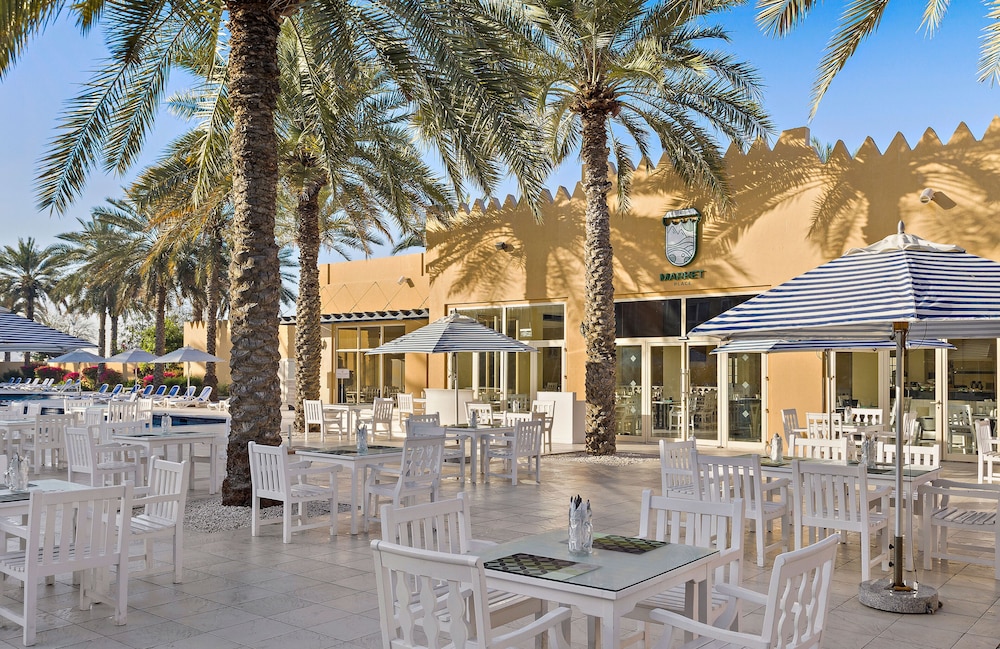Al Hamra Village Hotel — Restaurant & bars in Ras al Khaimah