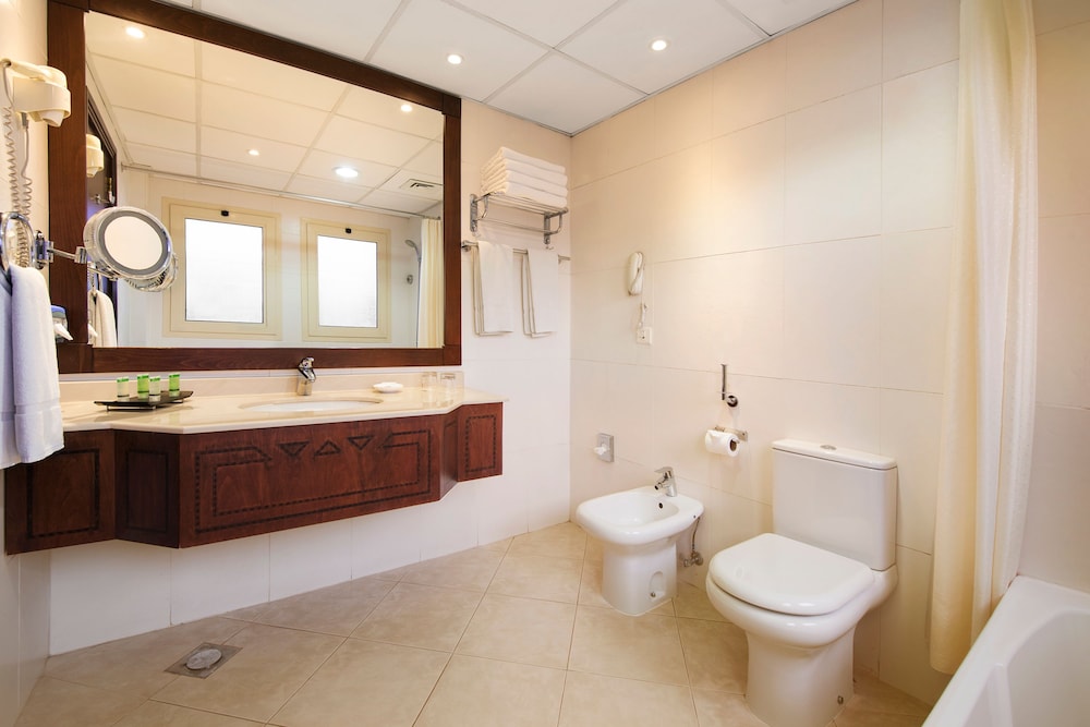 Al Hamra Village Hotel — Hotel rooms in Ras al Khaimah