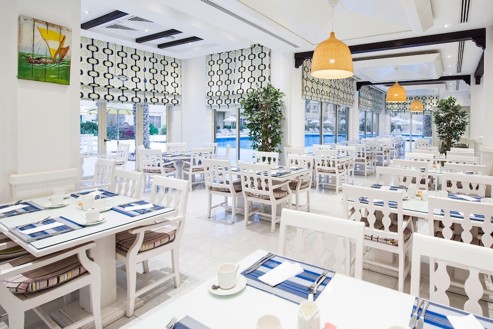 Al Hamra Village Hotel — Restaurant & bars in Ras al Khaimah