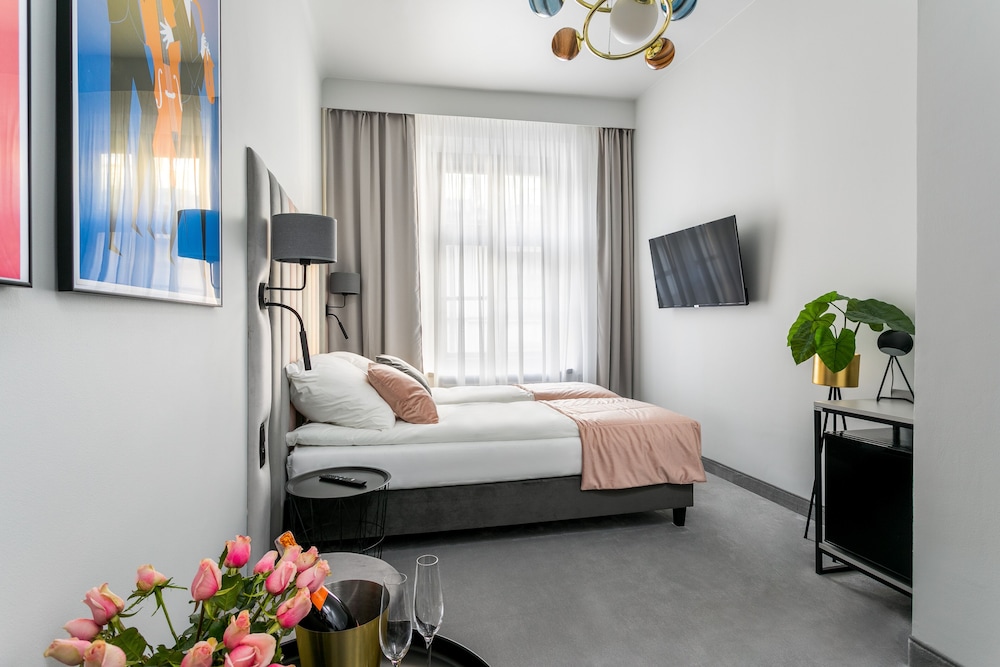 Old Town Residence - Premium Aparthotel — Hotel rooms in Krakow, Lesser Poland