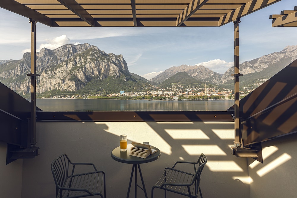 Hotel Promessi Sposi — Hotel rooms in Malgrate, Lombardy