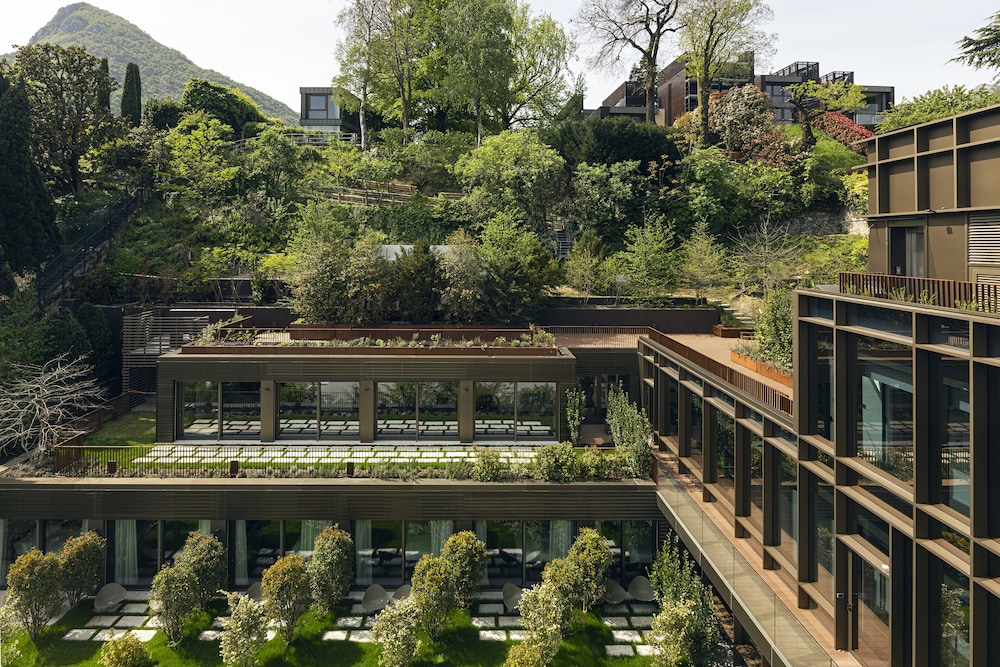 Hotel Promessi Sposi — Hotel building in Malgrate, Lombardy